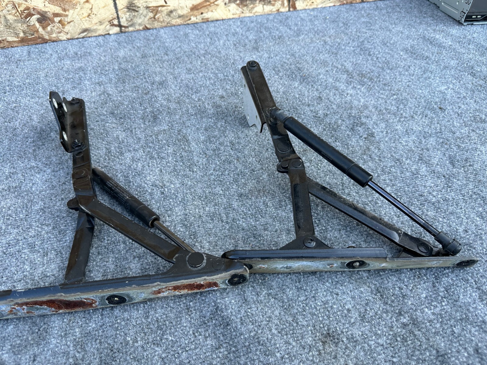 COUPE TRUNK HINGE HINGES SET OEM 08-19 MASERATI GRANTURISMO M145