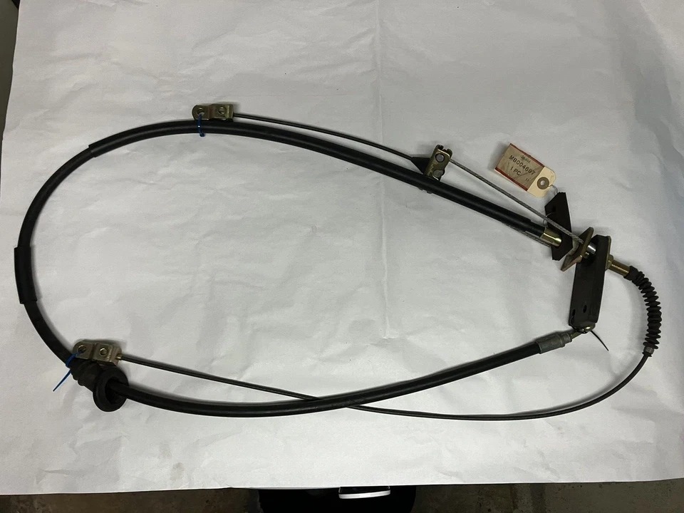 Cable de freno de estacionamiento 78-80 Dodge Colt Challenger Plymouth Sapporo Arrow MB004687 Foto 2 de 3