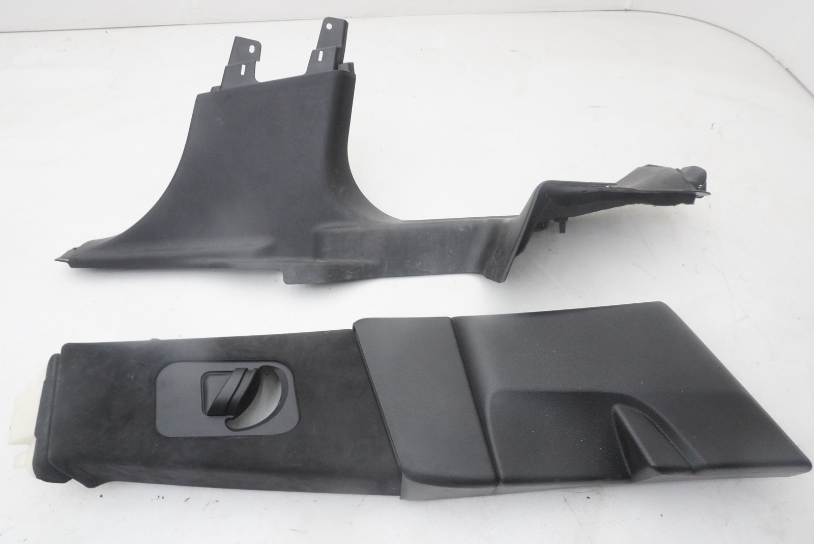 Maserati Levante Right Sill trim panels Set P/N 670062200