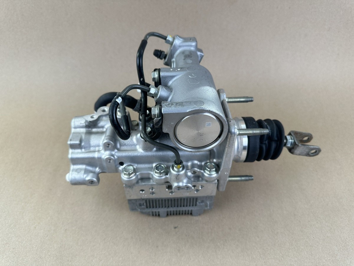 10-15 Toyota Prius Antilock Brake Master Cylinder W/ABS Module