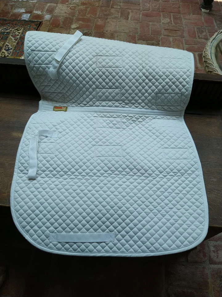 Almofada de adestramento quadrada Fleeceworks com painéis removíveis de inserção de pele de carneiro - Imagem 2 de 4