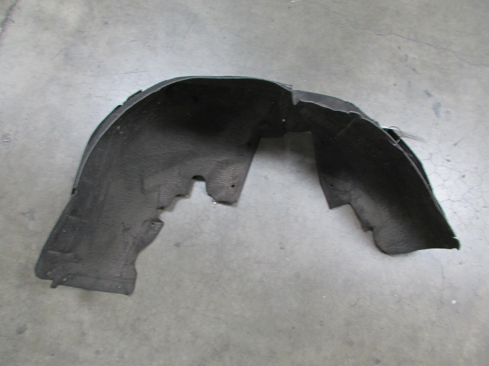 2014 Maserati Quattroporte, LH, Rear Inner Fender Liner, Damaged P/N 670004728