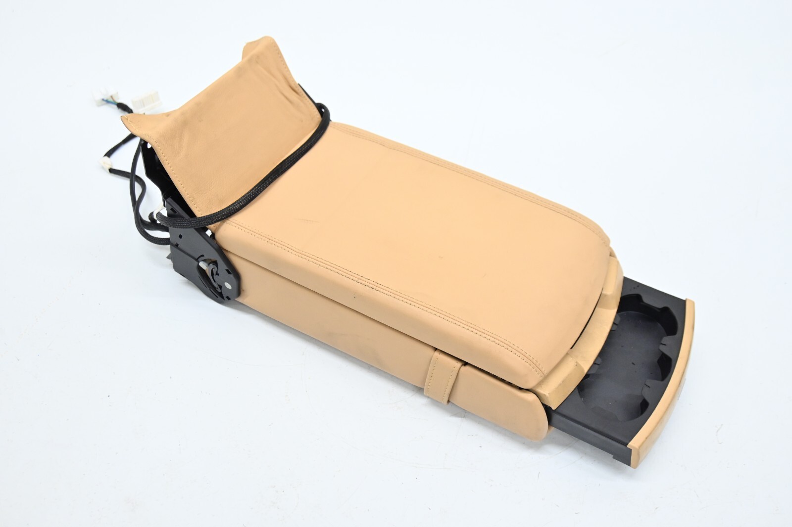 ⭐ 03-12 Maserati Quattroporte Rear Center Console Arm Rest Cushion Trim 31k Oem