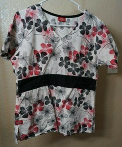 Dickies S black white red floral print short sleeve v neck scrub top