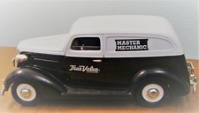 LIBERTY CLASSICS CHEVY 1937 DIE CAST METAL PIGGY BANK WITH KEY 1:25