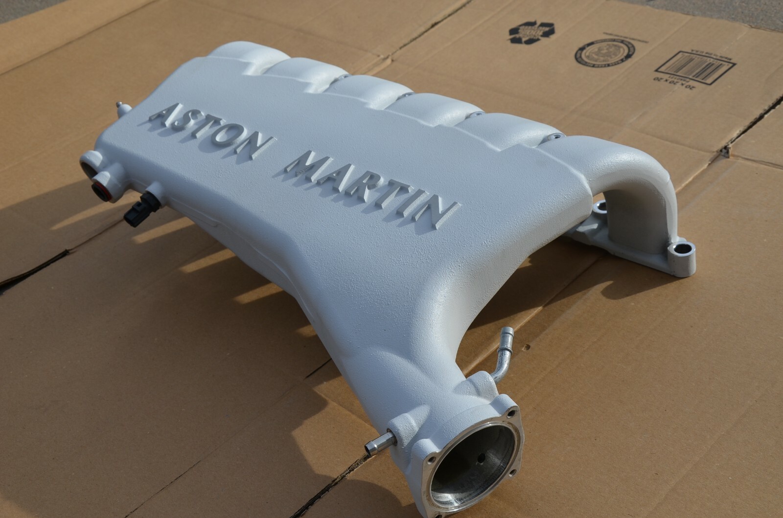 12-18 Aston Martin Vantage Vanquish Intake Manifold Right Side CD33-9424AA AM310