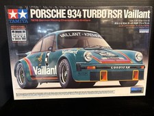TAMIYA 24334 PORSCHE 934 TURBO RSR VAILLANT MODEL KIT-NIB-1/24 SCALE