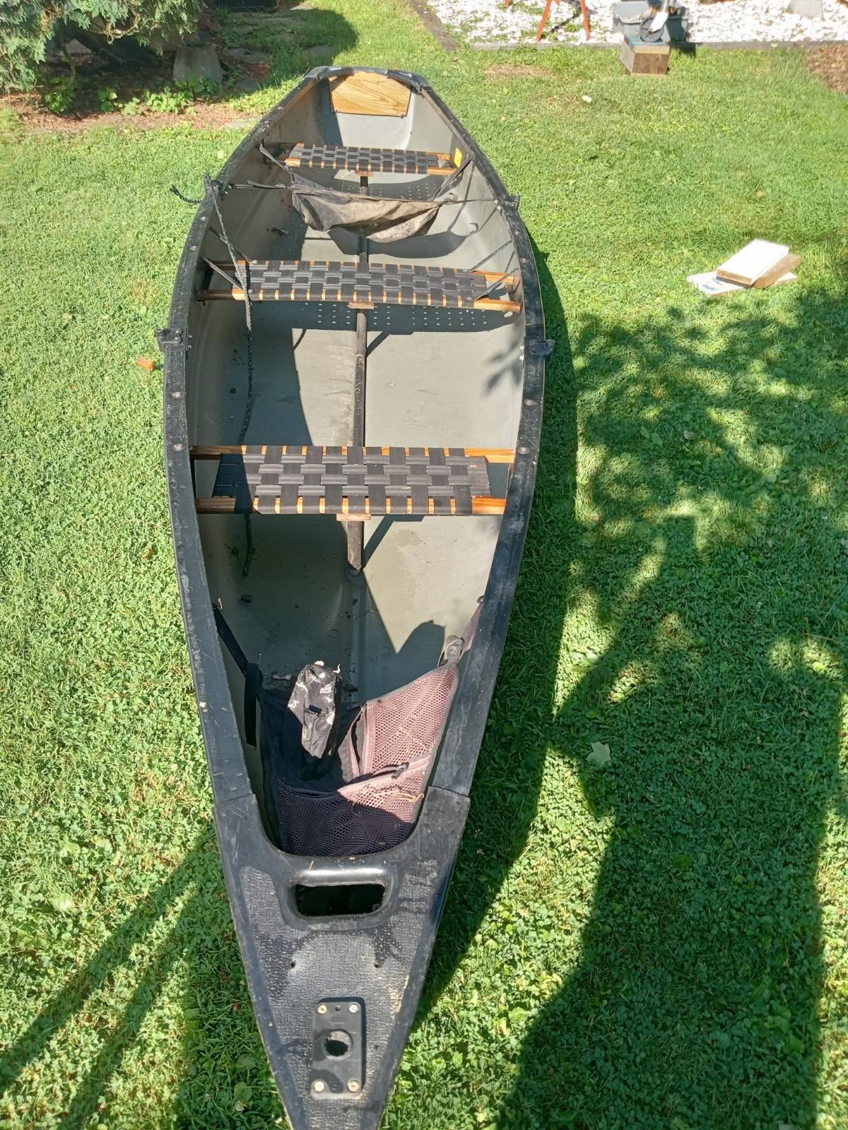 2000 Old Towne Canoe Predator 15' Boat