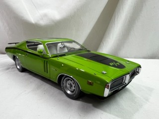 Dodge Charger R/T 1971 1/18 DIECAST ERTL AUTHENTICICS PRIMERA PRODUCCIÓN SIN CAJA