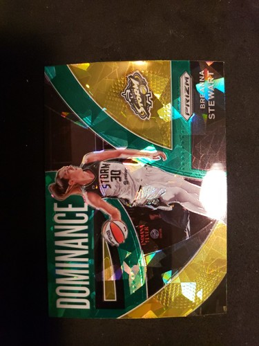 Breanna Stewart [Green Ice] #15 2022 Panini Prizm WNBA Dominance card