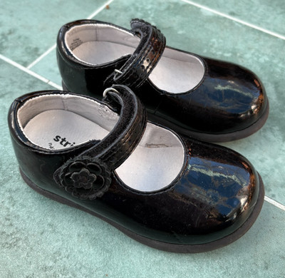 Stride Rite Nicolette Mädchen schwarz Lack Mary Jane Schuhe UK 5 Medium 18-24 Monate