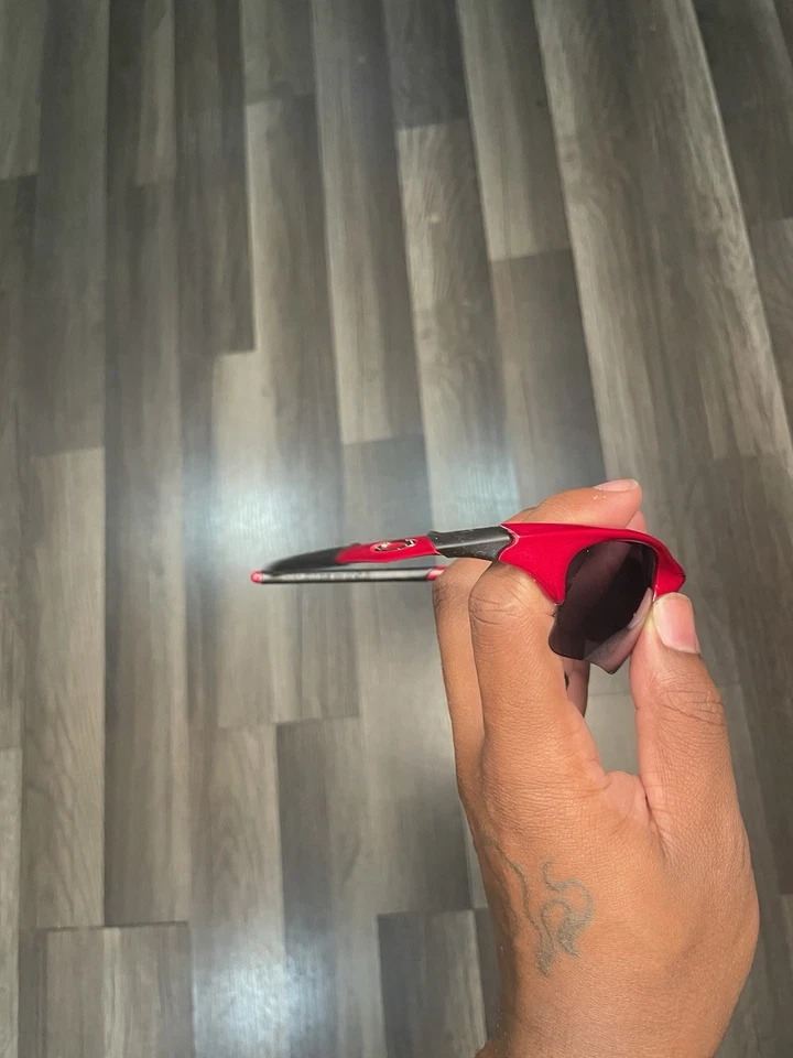 Oakley media chaqueta 1.0 rojo con lentes de iridio negro Foto 3 de 4