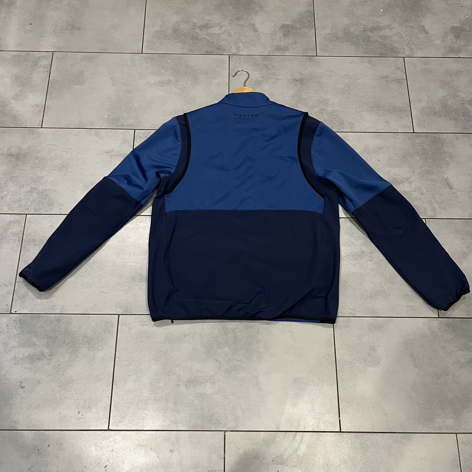 Oakley Midlayer Engineered Softshell Jacket Size … - image 7