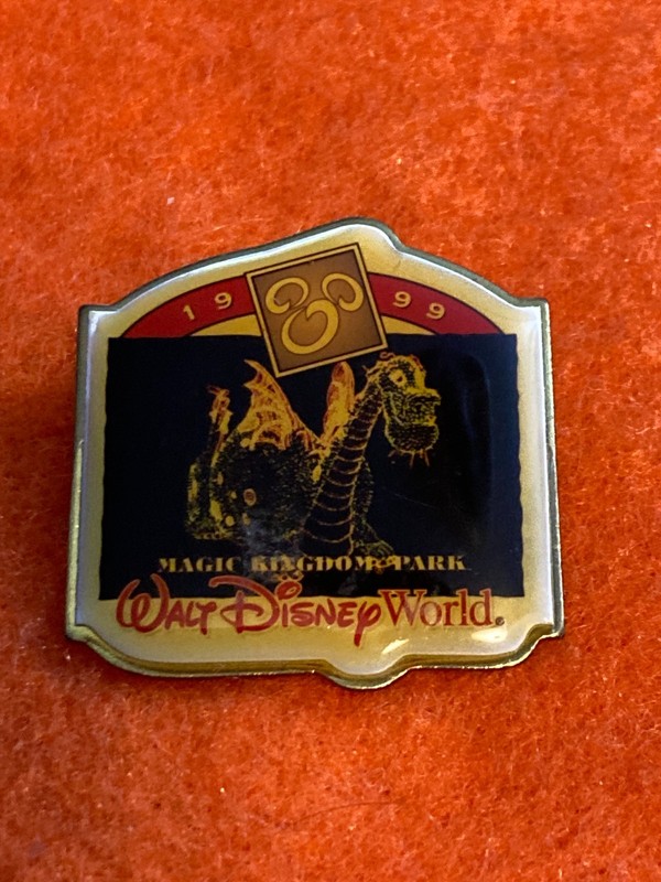 2361 WDW Elliott Main Street Electrical Parade Something New in Every Corner