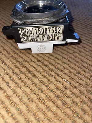 ✓ 2003 - 2006 Cadillac Escalade Center Console Upper Bezel