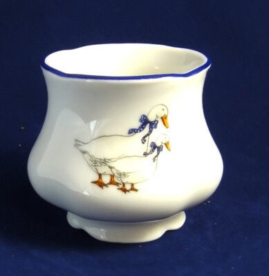 Egg cup Geese, Leander Bone China Porcelain Fig.
