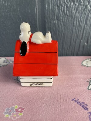 スヌーピーハウス　SNOOPY　レア　ビンテージ 1970's Determined社製 ビンテージ スヌーピー ドッグハウス コイン