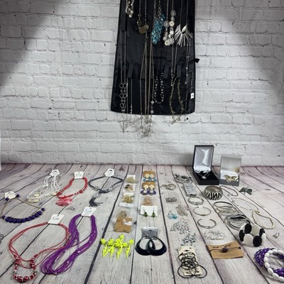Large Jewelry Lot Some New Items With Tags Jewelry Earrings Necklces Bracelets