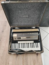 Fisarmonica Hohner Lucia IV P (88)