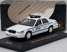 Ford Crown Victoria NYPD New York Police Dept. 1994 White/ Blue 1:43 IXO MOC040