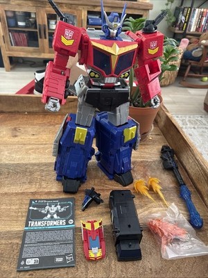 TRANSFORMERS AGE OF THE PRIMES TITAN CLASS  THE THIRTEEN STAR OPTIMUS PRIME