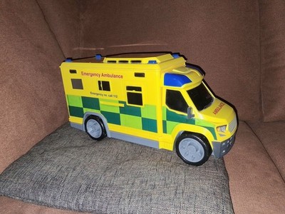Super Wheelz Auto Rettungswagen Krankenwagen Emergency Ambulanz 35cm Sound Licht