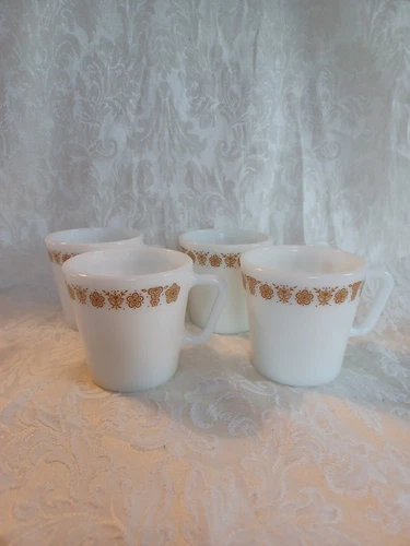 Set Of 4 Vintage Pyrex 1410 Butterfly Gold Coffee Mug Cups D handle
