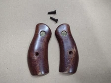 NEF New England R73 .32 H&R magnum round butt grips original (2142)