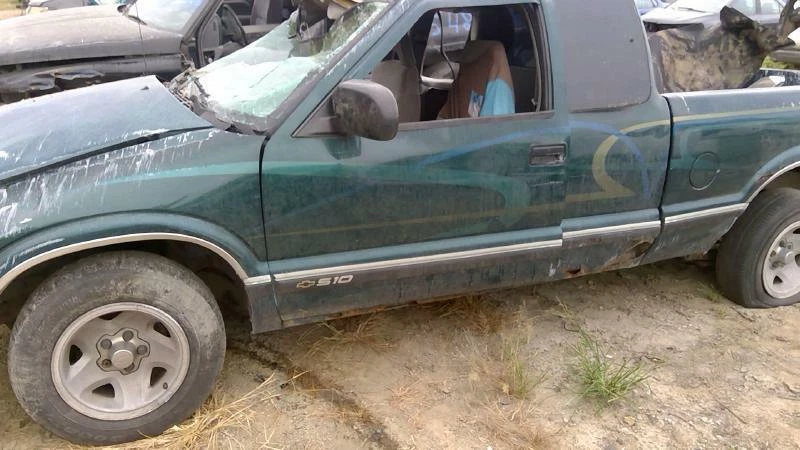 94 95 96 97 98 99 00 01 02 03 S10 S15 SONOMA TRUCK radiador 2.2 Foto 3 de 4