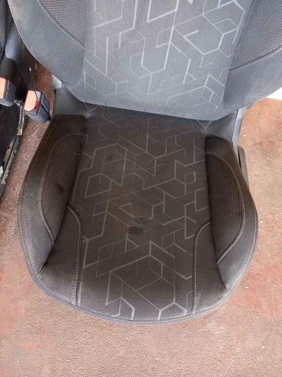 SEDILI ANTERIORI TESSUTO Peugeot 2008 1 serie 2014 AA1817 Foto 4 de 4