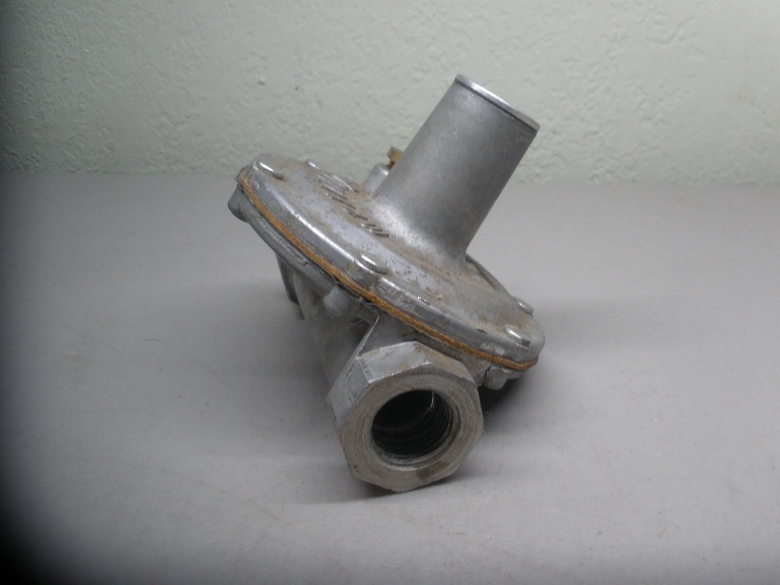 MAXITROL 1/2" GAS PRESSURE REGULATOR 3253 10PSIG NOS eBay