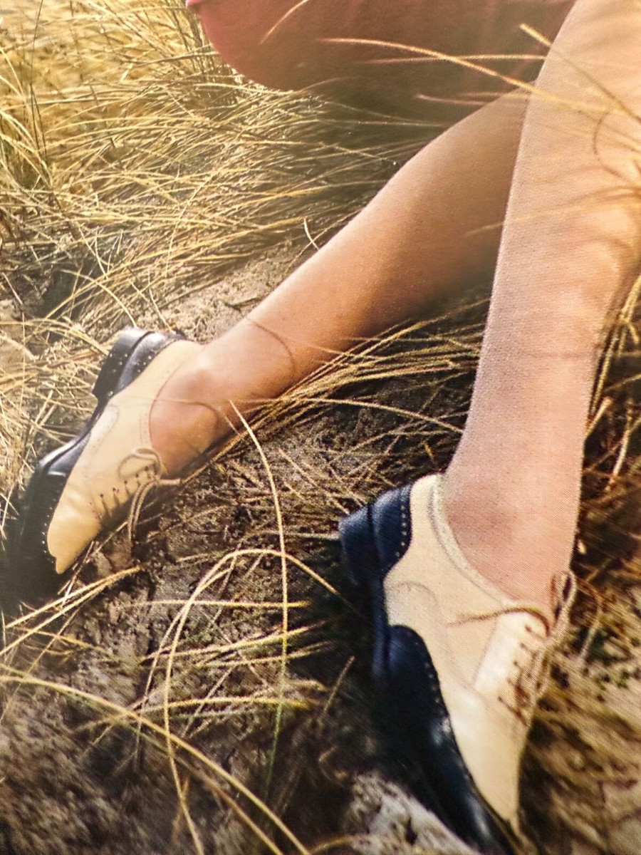 靴 CHANEL 35,5 CHANEL（シャネル） レディース スニーカー 靴 チェーン レザー