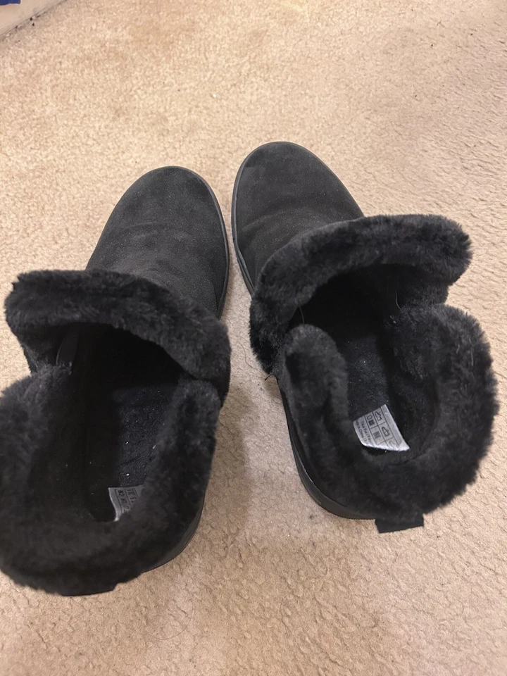 Cougar Duffy Black Womens Waterproof Suede Winter Sneaker 10 Msrp $100 Faux Fur - Image 3 of 4