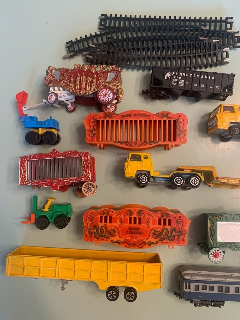 Lot of Vintage Toy Trains, Trucks and Animals from Atlas, Walthers