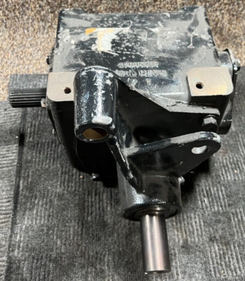 Bevel Right Angle Gearbox 47905303 C278 REV C Keyed Shaft x 21 Spline Shaft