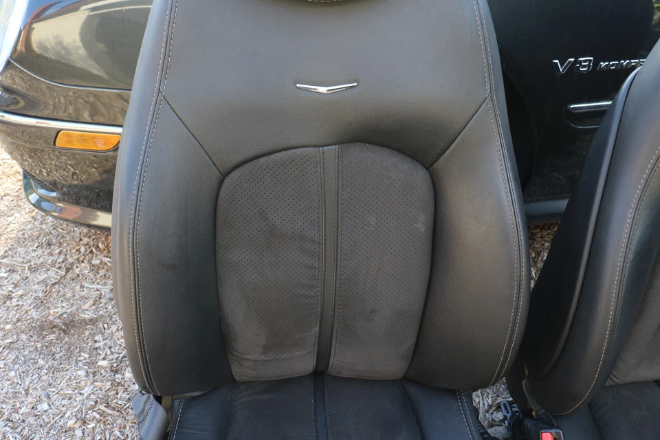 Передние сиденья для седана Chevrolet Cadillac CTS-V 2013 года - Изображение 2 из 4