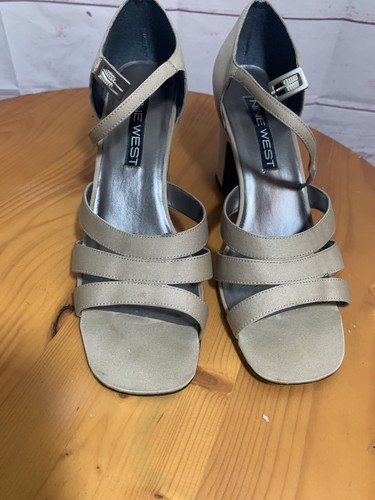Vintage 90s Nine West Size 9 Block chunky Heel Open Toe Strappy nude champagne - Picture 7 of 11