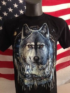 magliette con i lupi