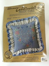 Paragon's Candlewick Needlecraft Kit "Heart Of Roses" 8370 14" Pillow Cover