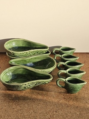 Vintage Avocado Grün Keramik Servierschalen & Mini Krüge Retro 60er 70er Set
