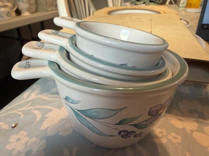 Pfaltzgraff April Measuring Cups Set 4 Floral USA VTG