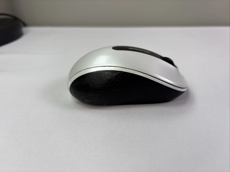 Microsoft Mobile Wireless Mouse 4000 No Dongle - Image 4 of 4