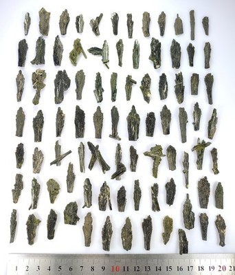 220-gm Green Epidote Crystals with Bowtie (Leaves) Formation (100 Pcs) Lot - Pak