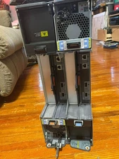 NetApp NAJ-0801 24-Bay 3.5" Disk Array 2x 114-00087+G0 & 2x 111-00190+B4 no hdd