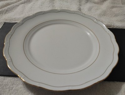 Empress H 10-1/4'' Dinner Plate With Gold Trim/Made In Japan/Pre-owned