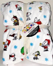 Peanuts Christmas Snoopy  Woodstock Queen Holiday Fun Berkshire Plush Blanket