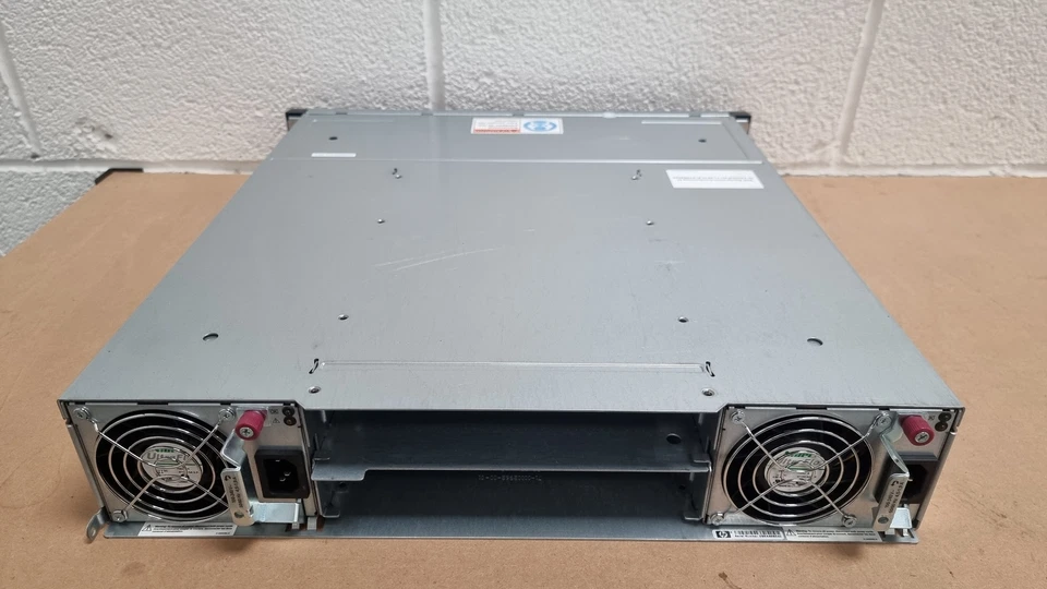 HP HPE MSA2040 MSA 2040 24x 2.5'' SFF Enclosure Chassis C8R10A - Image 2 of 2
