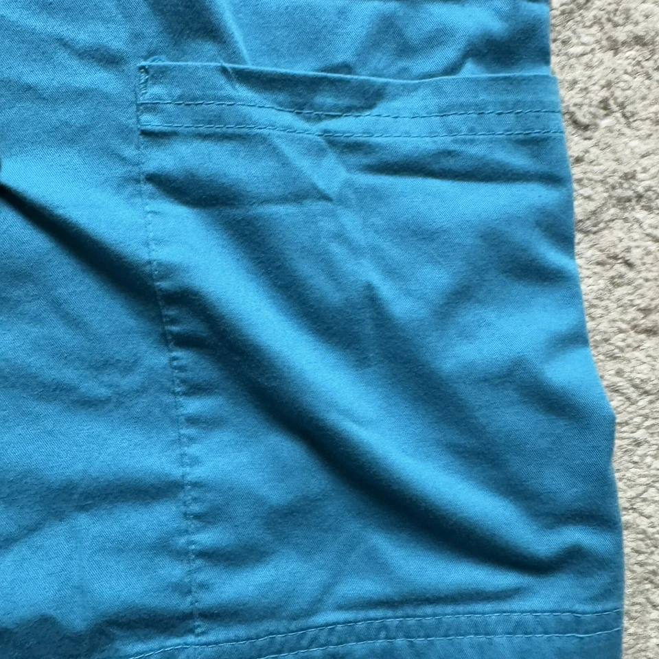 UA Butter Soft Stretch Nurse Scrub Shirt Womens Medium Top Blue - Image 4 of 4