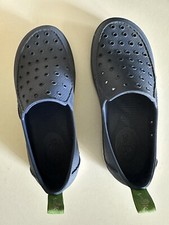 Kid  s Sanuk Navy Blue  White Size 3 Water Shoes with Holes