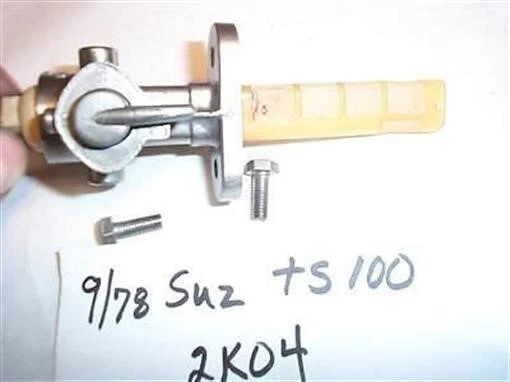 9/78 SUZUKI TS100 100 GAS PETCOCK Foto 3 de 4